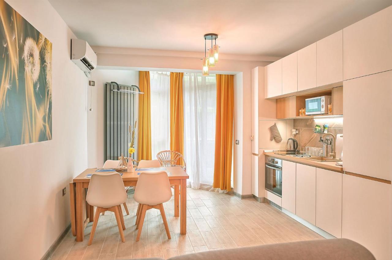 Opal Luxury Apartment 92 Spa N Pool Beach Resort Năvodari Extérieur photo