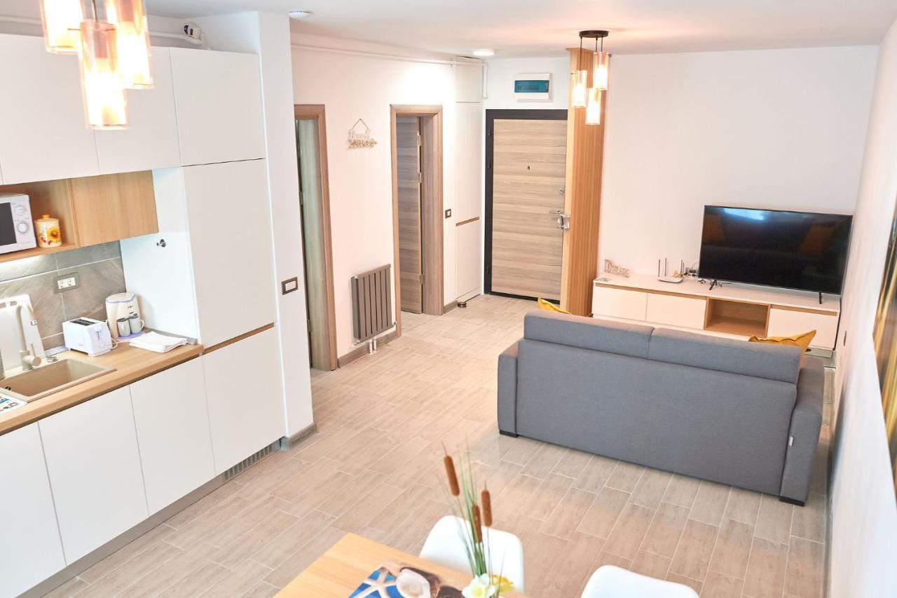 Opal Luxury Apartment 92 Spa N Pool Beach Resort Năvodari Extérieur photo